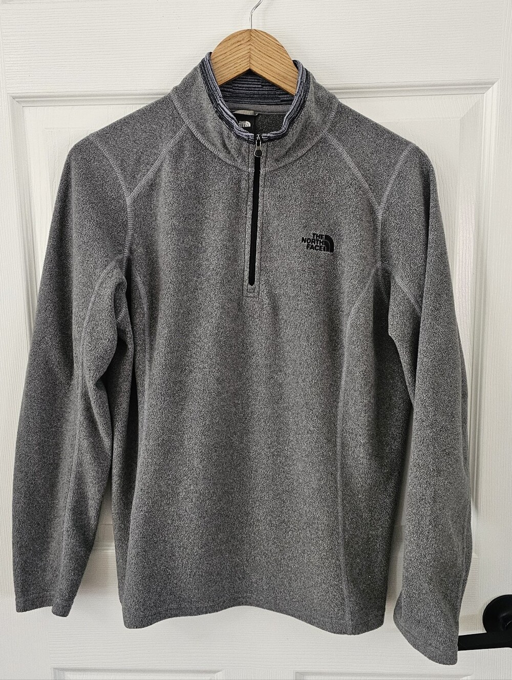 The North Face Glacier 1/4 Zip Gray Fleece Pullover Women’s Size Large EUC